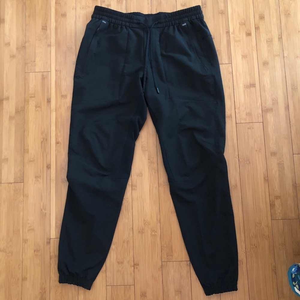 Lululemon Men’s License To Train Jogger Black Regular Medium 29” excellent